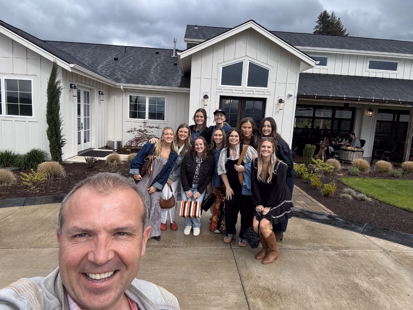Wine tasting KEF Van Oregon